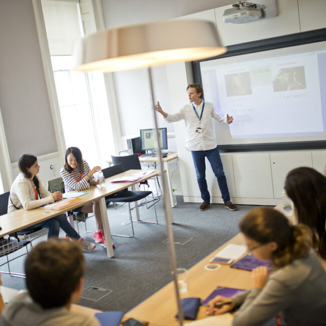 moovy-vacanza-studio-individuale-londra-scuola (1)