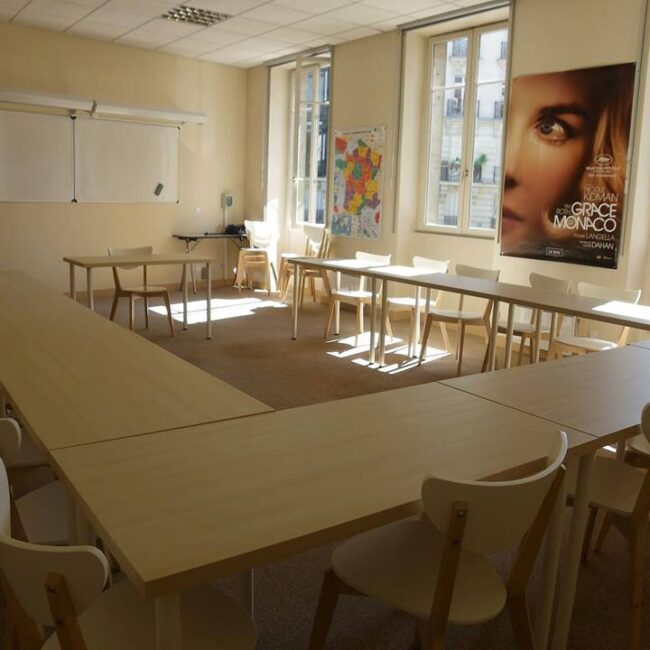 moovy-vacanza-studio-individuale-parigi-scuola (2)