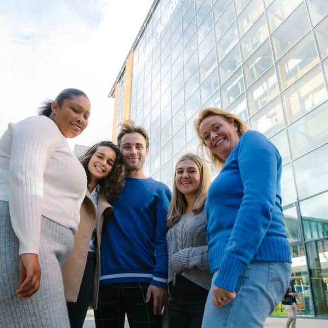moovy-vacanza-studio-young-adult-londra-scuola-2