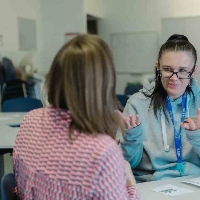 moovy-vacanza-studio-young-adult-londra-scuola-3